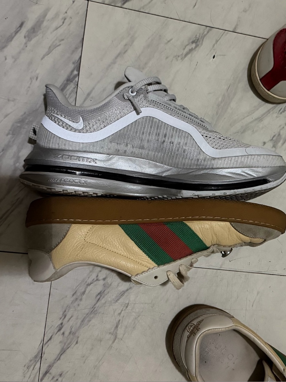 Gucci Cream & Beige Low-Top Sneakers with Green and Red Web - Picture 14 of 14
